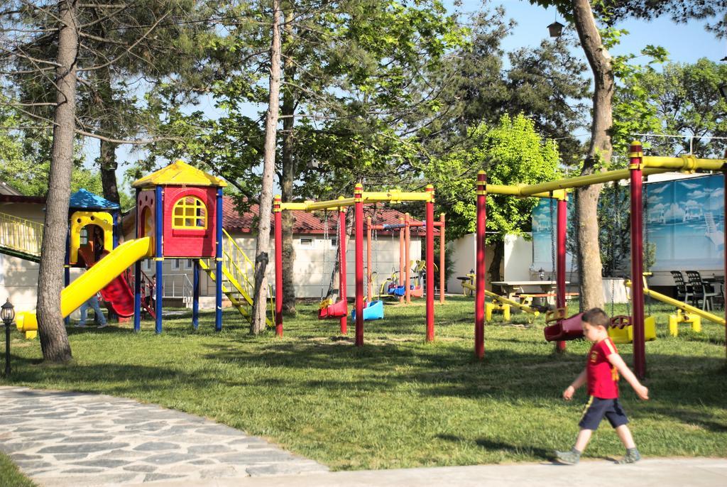 Отель Rizom Tatil Koyu Samanli Экстерьер фото