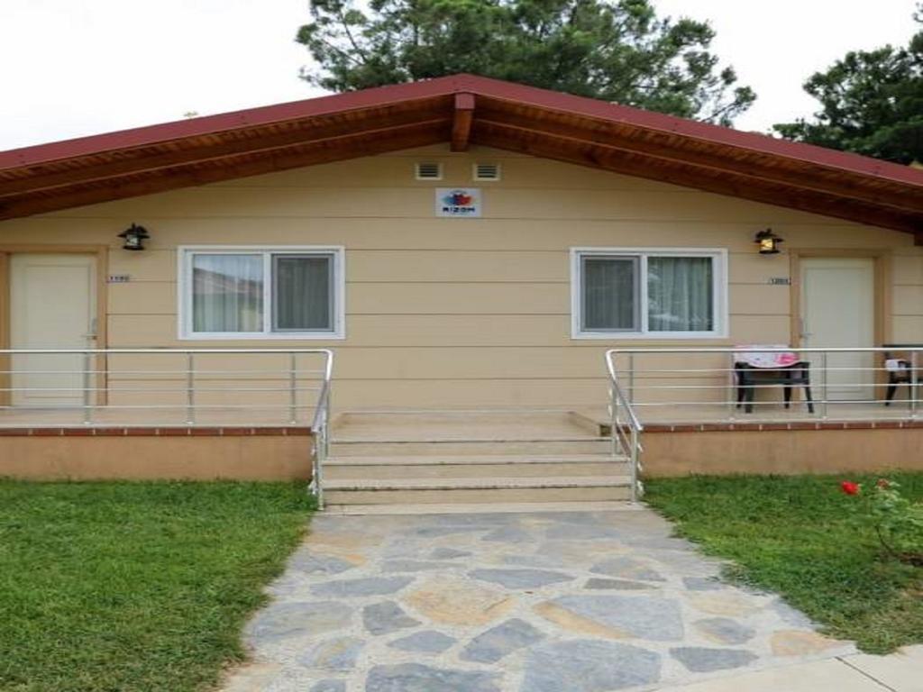 Отель Rizom Tatil Koyu Samanli Экстерьер фото