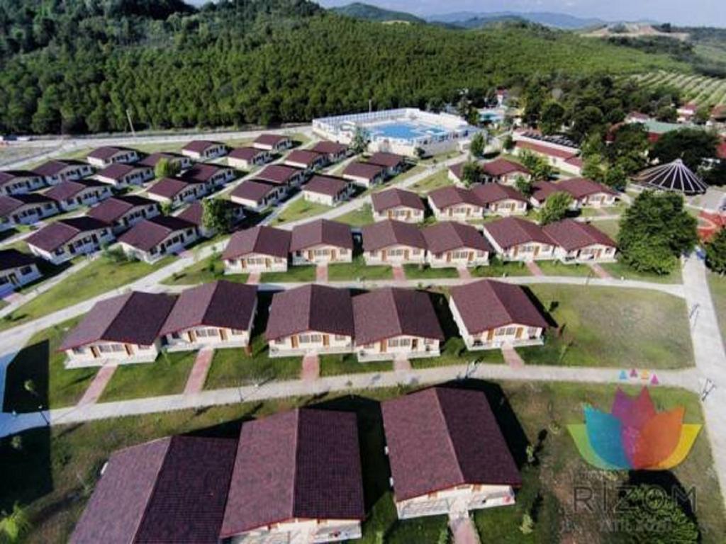 Отель Rizom Tatil Koyu Samanli Экстерьер фото